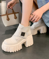 Stilvolle gelbe Stiefeletten aus Rindsleder mit dickem Absatz und Spleiß